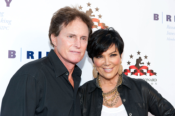 SANTA MONICA, CA - 24 maj: TV-personligheter Bruce (L) och Kris Jenner anländer till Sugar Ray Leonards andra årliga & quot; Big Fighters, Big Cause & quot; Välgörenhetsboxnatt på Santa Monica pir den 24 maj 2011 i Santa Monica, Kalifornien. (Foto av Amanda Edwards / Getty Images)