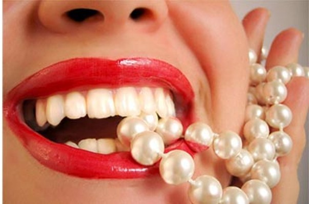 Pourquoi -jaunes- dents- et- comment- se débarrasser- de-le-555-23