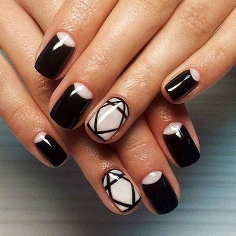 black-and-white-nail-7