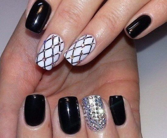 black-and-white-nail-9-3