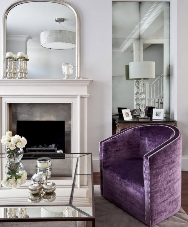 Mirrors- in- the- interior- of- the- living- room-23