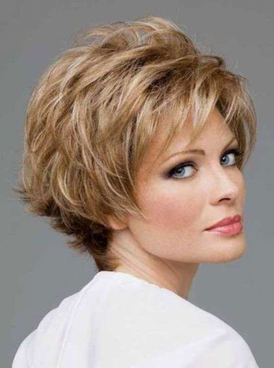 Ideal haircuts for women 50 years old-1