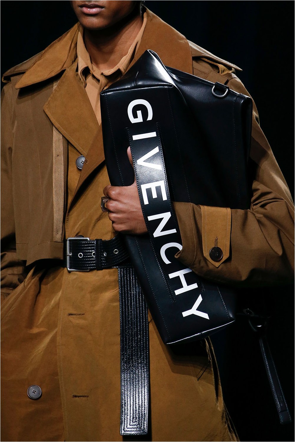 Givenchy logo tas