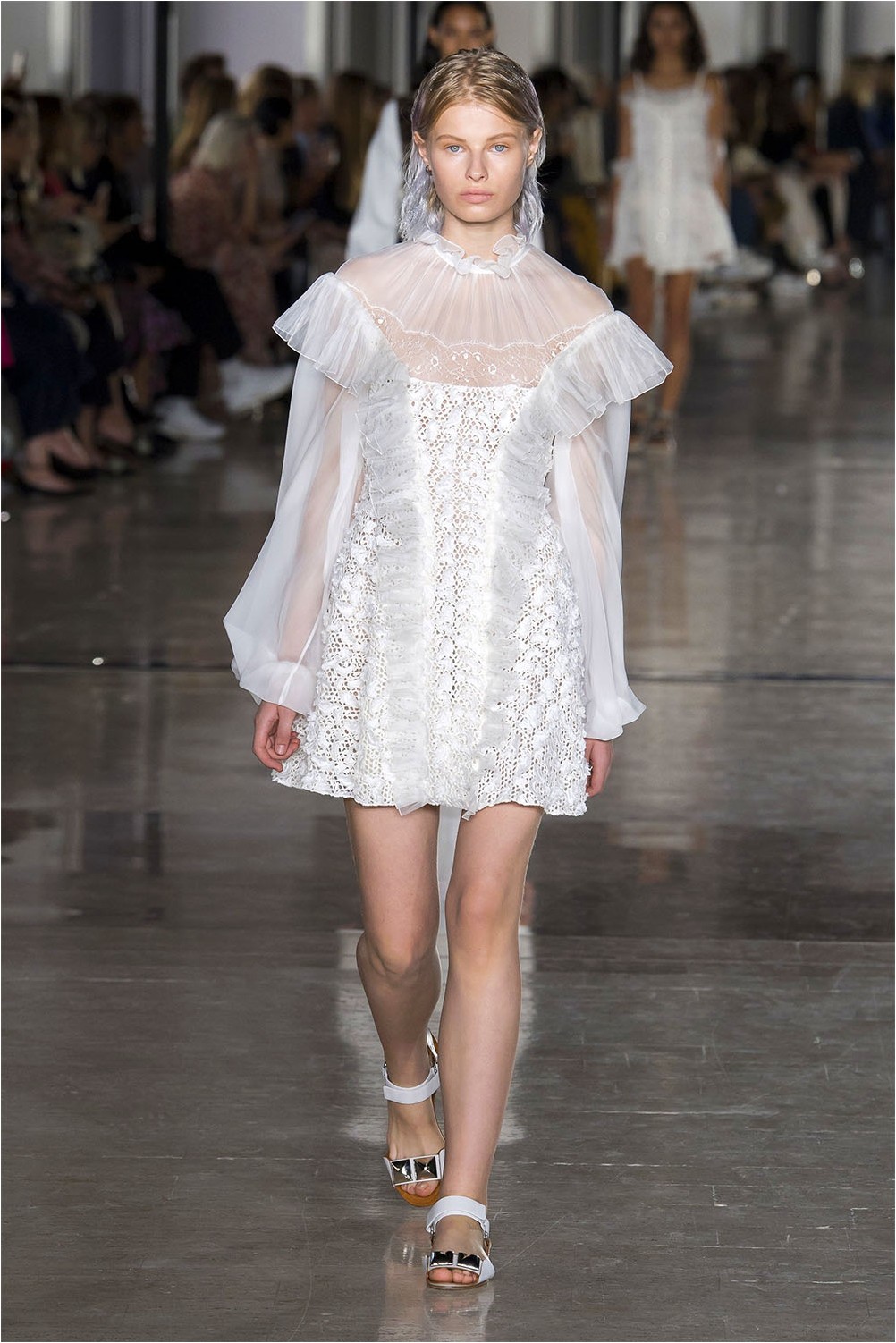 Giambattista Valliラッフルドレス